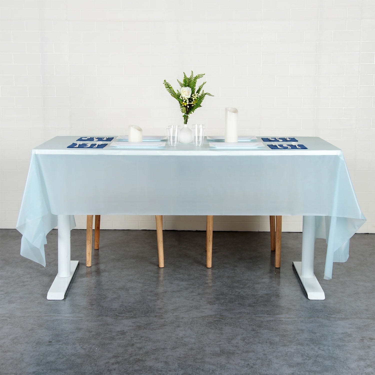Waterproof Disposable Plastic Table Cover 137  183 Cm
